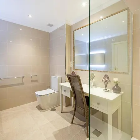 Enjoy Sea Views From 2br With Parking, Pool, Wifi Διαμέρισμα