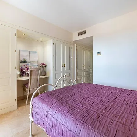 Διαμέρισμα Enjoy Sea Views From 2br With Parking, Pool, Wifi