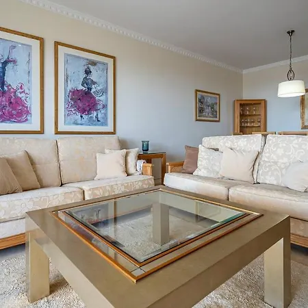 Enjoy Sea Views From 2br With Parking, Pool, Wifi Διαμέρισμα