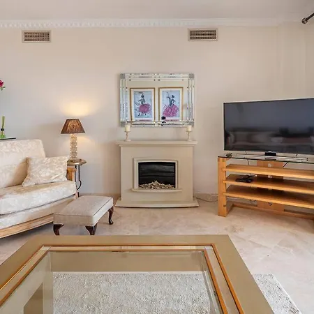 Διαμέρισμα Enjoy Sea Views From 2br With Parking, Pool, Wifi Εστεπόνα