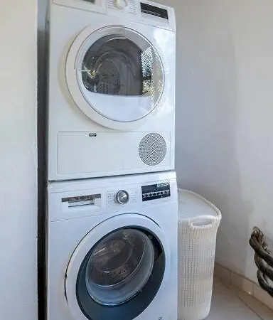 Enjoy Sea Views From 2br With Parking, Pool, Wifi 公寓 *