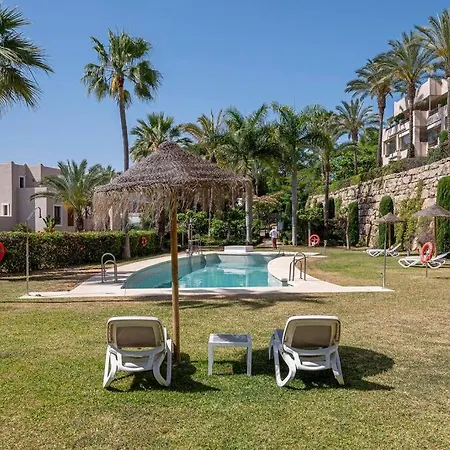 Enjoy Sea Views From 2br With Parking, Pool, Wifi *